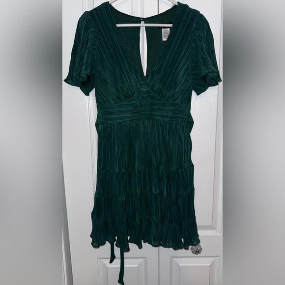 B Darlin Like New Juniors' Bodre Ruffle-sleeve Tiered Mini Dress In Hunter Green - Picture 2 of 8